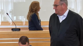 Mit 180 Kilometern pro Stunde über die Landstraße