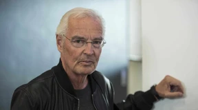 Wie einem Menschen jede Selbstgewissheit entwunden werden kann