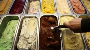 Eisverkäufer soll Fotos von Kundinnen auf Nacktfotos montiert haben