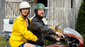 Mit Vollgas durch die Krimiprovinz