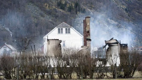 Großbrand zerstört 23 Häuser in Kleinstadt