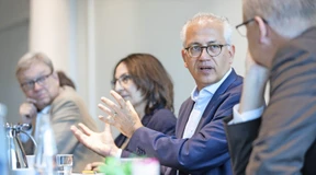 Tarek Al-Wazir geht auf Distanz zur Ampel