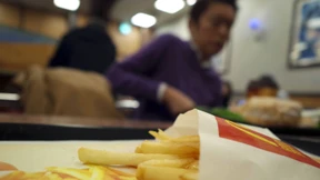 Ein Zahn im Big-Mac-Menü