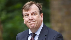 Er gibt der BBC ein wenig Heavy Metal