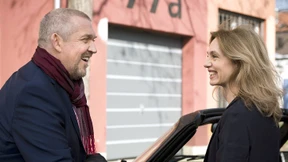 Sie ermitteln im Haus der Lügen und versauen das Büro