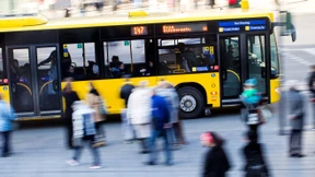 Mit Handy-Apps und Radschnellwegen gegen schlechte Luft