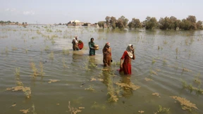Millionen Menschen fliehen vor weiteren schweren Regenfällen
