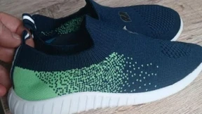 Polizei setzt Suche mit Bild des Schuhmodells fort