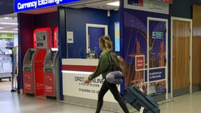 Travelex will die Reisekasse im Supermarkt auffüllen