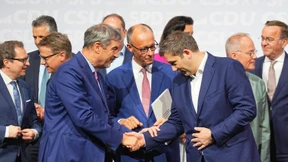 Wie schlägt sich Merz in der Generaldebatte?