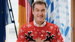 Söder verlost Weihnachtspullis im Internet