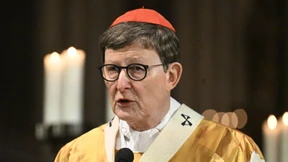 Missbrauchsbetroffene zeigen Kardinal Woelki im Vatikan an