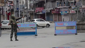 „Vollständige Ausgangssperre“ für 1,3 Milliarden Inder