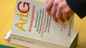 Können Börsenaufseher die Kündigung eines Mitarbeiters verlangen? 