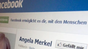 Merkel fordert Facebook zum Eingreifen auf
