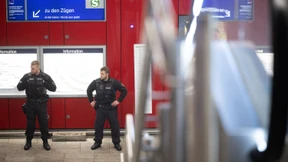 Polizei schießt auf Angreifer im Bahnhof Gateway Gardens