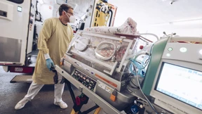 Der lange Weg der schwer kranken Säuglinge nach Stuttgart