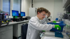 Neue Biontech-Aktien kosten 93 Dollar