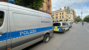 Person stirbt nach Stoß auf Bahngleise