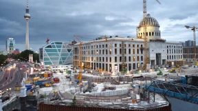 Baut sich hier ein Monstrum sein eigenes Labyrinth?