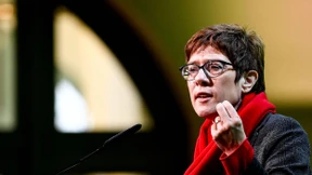 Kramp-Karrenbauer will „Ehe für alle“ akzeptieren