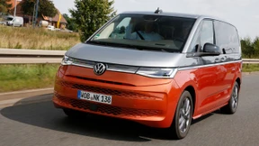 Auf einen VW Multivan mit Technik und Motor