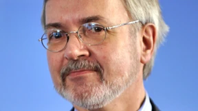 Streit über Nachfolge Hoyers