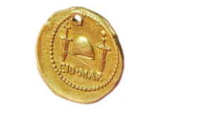 Alte römische Goldmünze wird versteigert