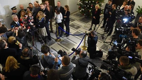 Flexibel gegenüber den Journalisten, hart gegen die Opposition