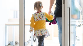 Frauen sorgen sich um Kinder, Männer um das Geld