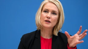 Schwesig wirft Union Blockadehaltung vor