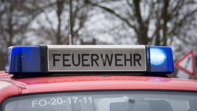 Toter bei Feuer in Mehrfamilienhaus