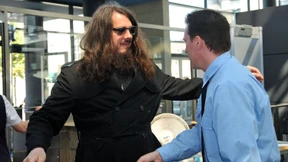 Prozess um Hitlergruß vertagt