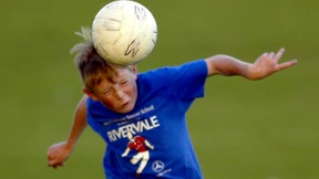 Eltern verklagen Fifa wegen gefährlicher Kopfbälle