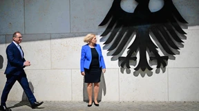 Eine freundliche SMS an Herrn Merz