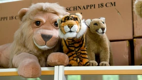 Puppen und Plüschtiere kommen zurück