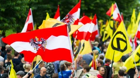 Aufstand der beleidigten Massen