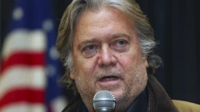 Packt Steve Bannon bei Muellers Ermittlern aus?