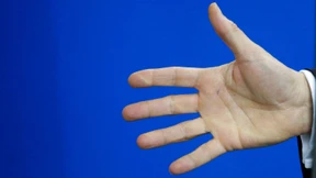 Schulz kommt Cameron entgegen