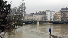Hochwasser-Alarm hält Paris in Atem
