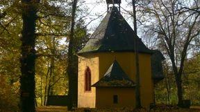 Ein Dorf, von dem nur die Kirche blieb