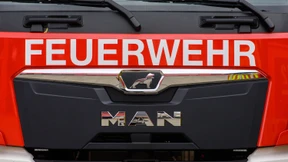 Feuer in Entsorgungsbetrieb in Bad Nauheim