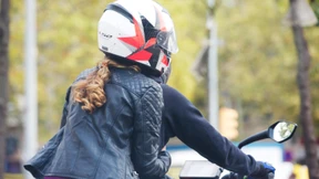 „Hatte ich dir nicht streng verboten, auf einem Motorrad mitzufahren?“