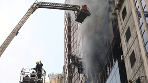 Mindestens 17 Tote bei Brand in Büroturm in Bangladesch