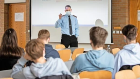 „Bundeswehr raus aus der Schule“