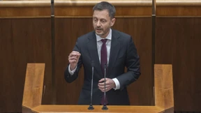 Regierung ohne Mehrheit kauft sich Zeit