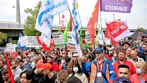Scholz muss gegen eine Welle des Protests anbrüllen