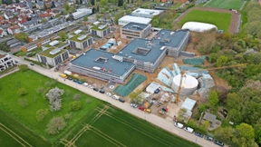 Das erste Gerüst ist schon verschwunden