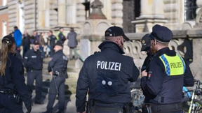 Mann verletzt sich in Gericht offenbar selbst