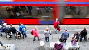 Regierung prüft kostenlosen öffentlichen Nahverkehr